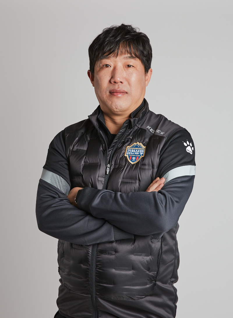 성한수 감독님 프로필 사진.png